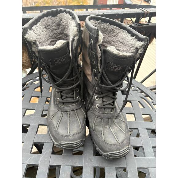 UGG Adirondack II Waterproof Insulated Black Gray Snow Boots – Women’s Size 7 - Picture 2 of 9